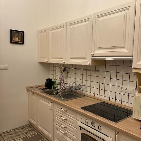 Sun City Apartment Сегед Екстериор снимка