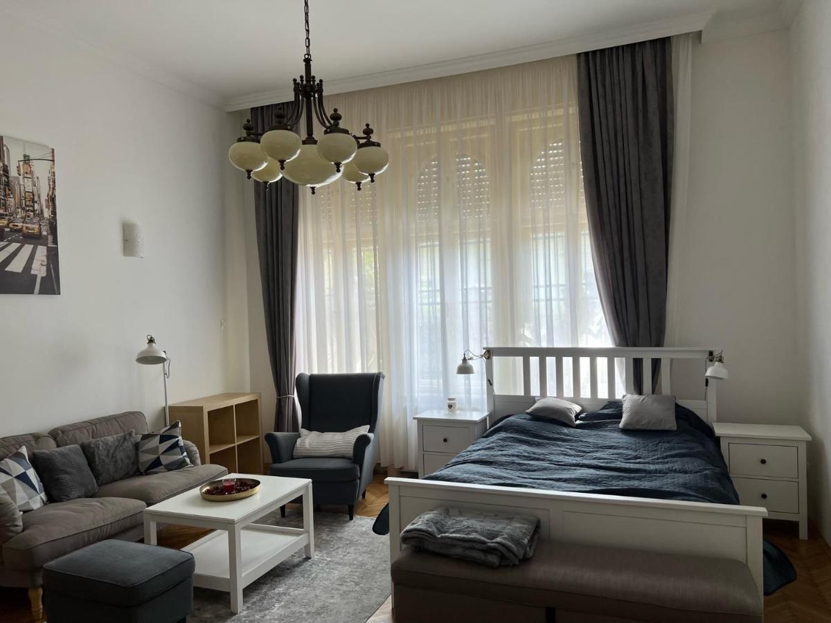 Sun City Apartment Сегед Екстериор снимка