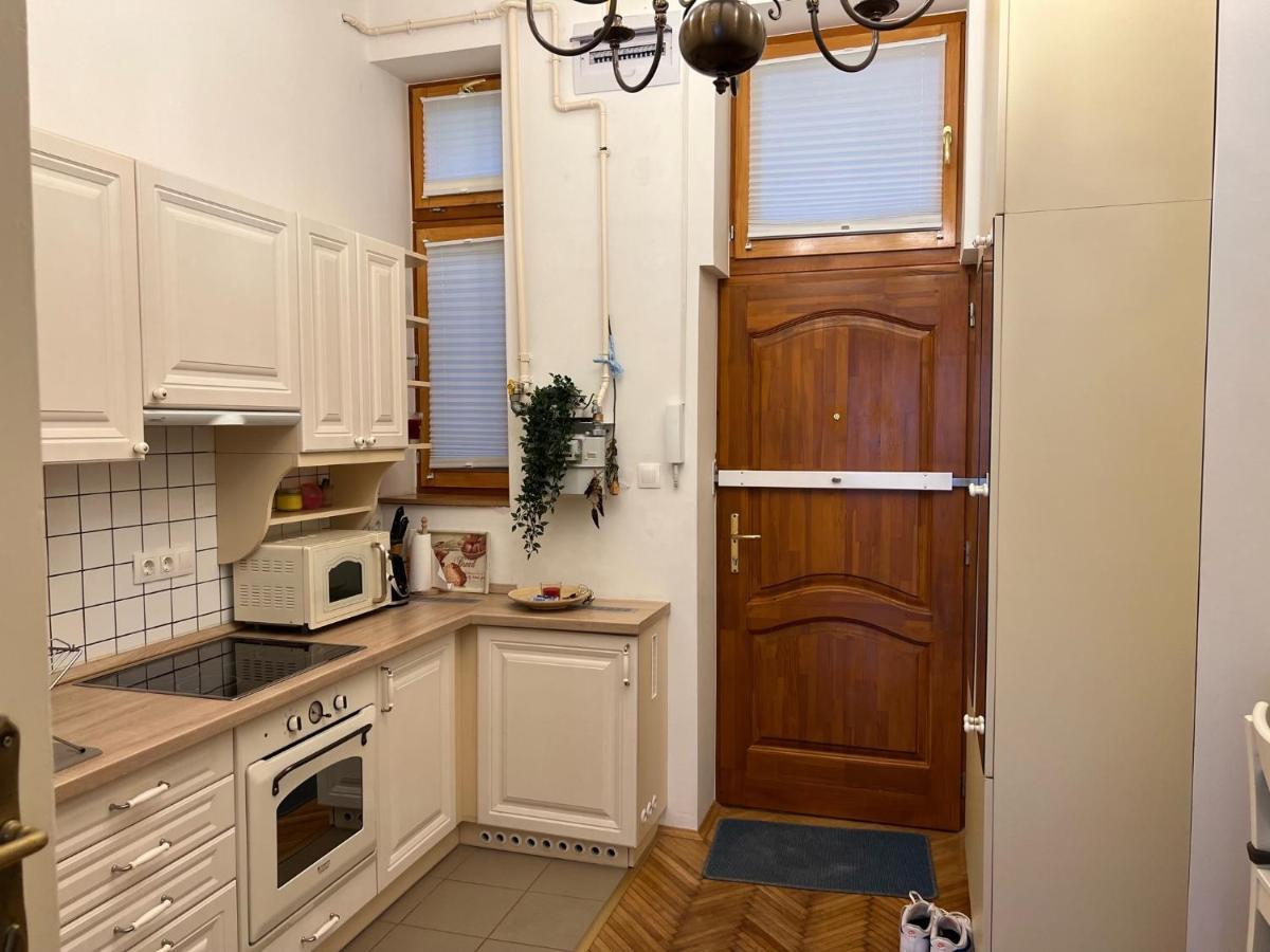 Sun City Apartment Сегед Екстериор снимка